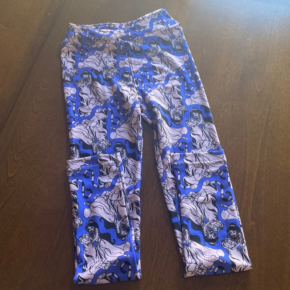 **SOLD** LulaRoe kids Leggings - Princess Jasmine